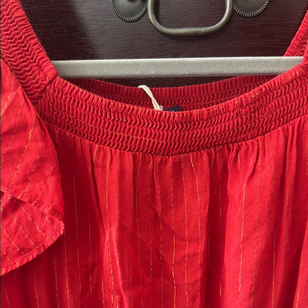 NWT Universal Thread Top - Picture 2 of 2